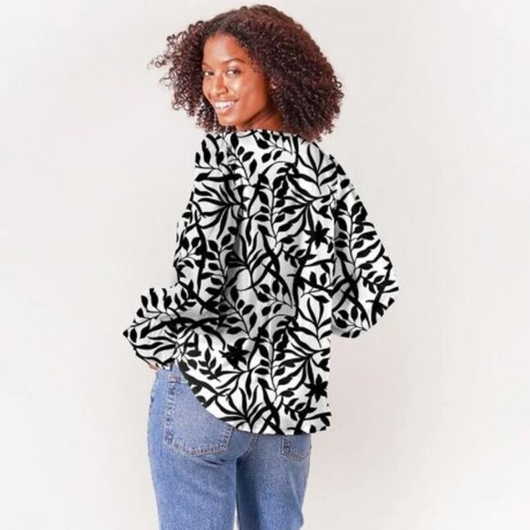 Sharp Tucker NYC Silk Juliette Blouse - New! - Size L - Picture 2 of 7